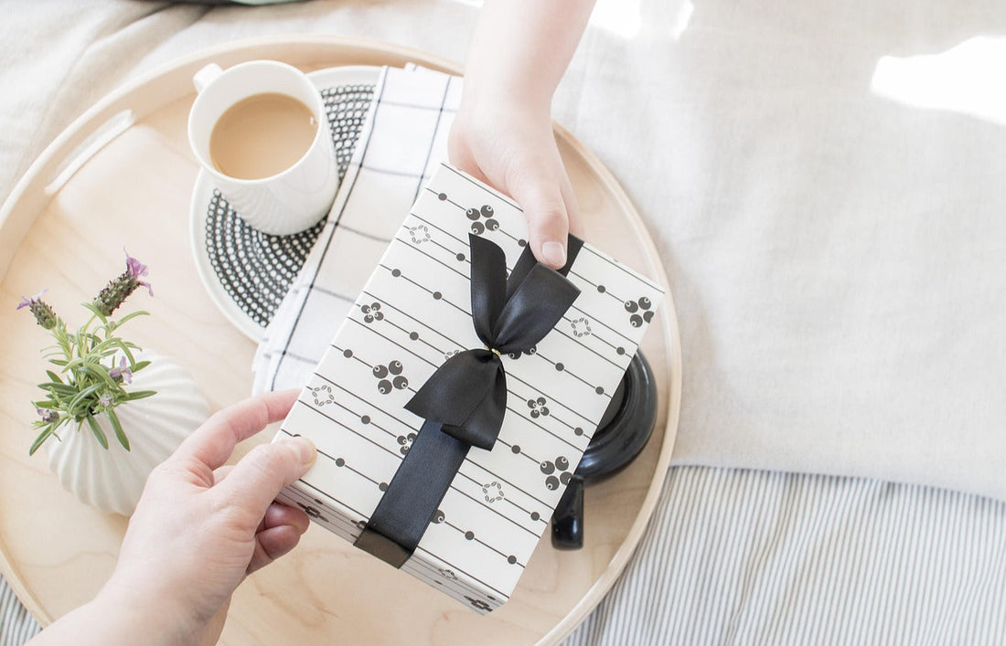 How to Give a Gift That Tells a Story