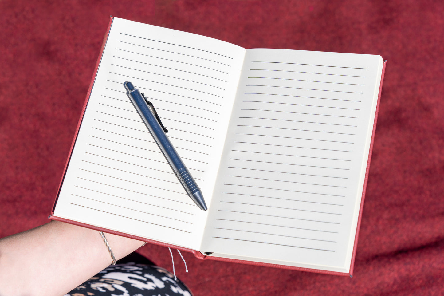 Heartprints of Motherhood: Moments to Hold Onto Journal For Mom